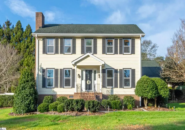 Photo 3 of Single family home for sale at 102 Yorkshire Dr, Anderson, SC 29625 | MLS# 1598510 | Listing updated on 2026-07-22