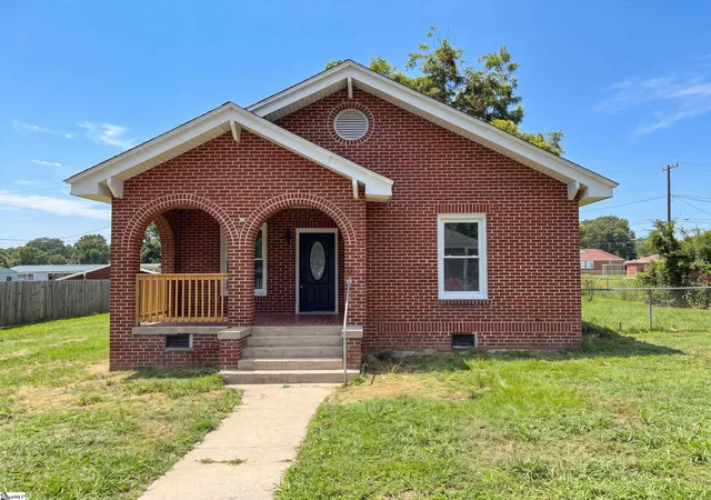Photo 1 of Single family home for sale at 112 Sherard Ave, Ninety Six, SC 29666 | MLS# 1600051 | Listing updated on 2026-09-24