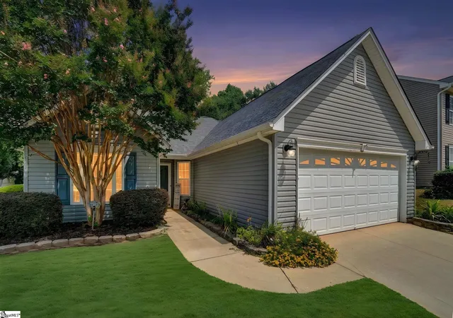 Photo 1 of Single family home for sale at 313 Garfield Ln, Simpsonville, SC 29681 | MLS# 1602153 | Listing updated on 2026-08-29