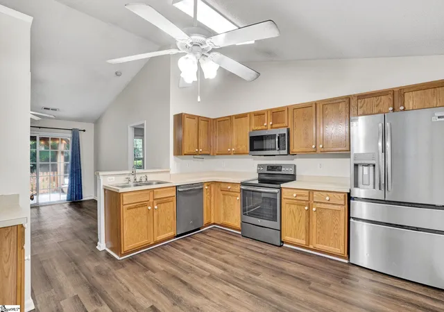 Photo 2 of Single family home for sale at 313 Garfield Ln, Simpsonville, SC 29681 | MLS# 1602153 | Listing updated on 2026-08-29