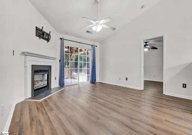 Photo 3 of Single family home for sale at 313 Garfield Ln, Simpsonville, SC 29681 | MLS# 1602153 | Listing updated on 2026-08-29