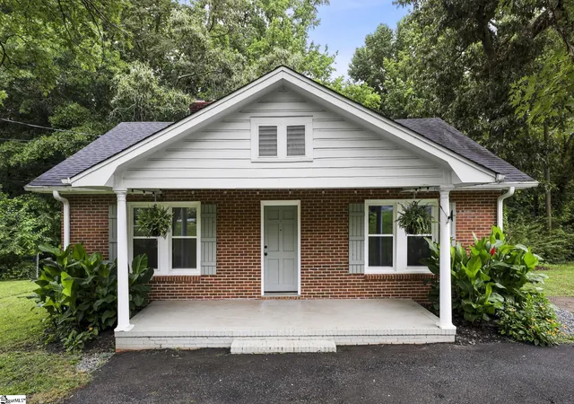 Photo 1 of Single family home for sale at 27 Maxie Ave, Greenville, SC 29611 | MLS# 1594509 | Listing updated on 2026-08-21