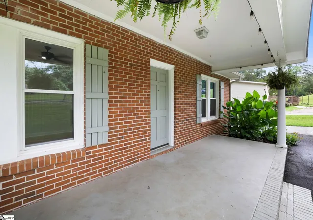 Photo 3 of Single family home for sale at 27 Maxie Ave, Greenville, SC 29611 | MLS# 1594509 | Listing updated on 2026-08-21