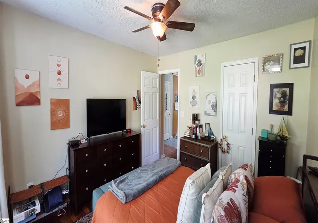 Photo 4 of Single family home for sale at 658 Maple Dr, Greer, SC 29651 | MLS# 1602184 | Listing updated on 2026-09-09