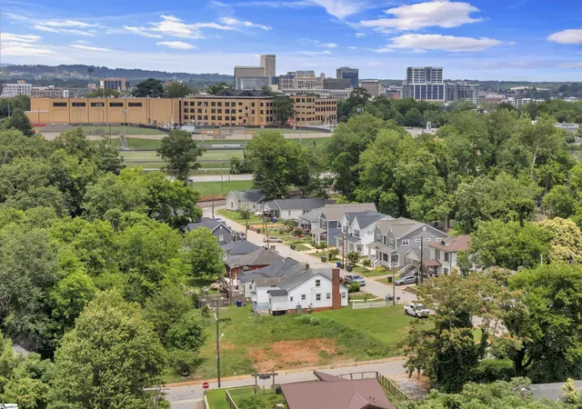 3rd image of 304 Sullivan St, Greenville, SC 29605 | MLS# 1574577