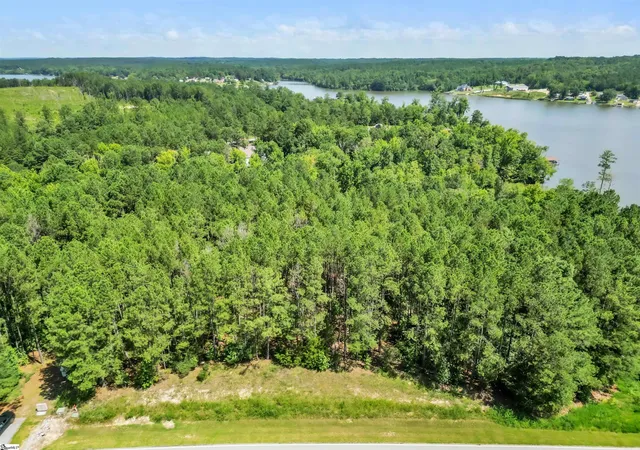 Photo 1 of Land for sale at 820 Eagles Harbor Dr, Hodges, SC 29653 | MLS# 1597088 | Listing updated on 2026-09-02