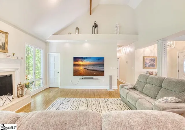 Photo 3 of Single family home for sale at 228 Murifield Dr, Spartanburg, SC 29306 | MLS# 1592724 | Listing updated on 2026-08-28