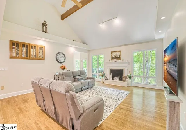 Photo 4 of Single family home for sale at 228 Murifield Dr, Spartanburg, SC 29306 | MLS# 1592724 | Listing updated on 2026-08-28