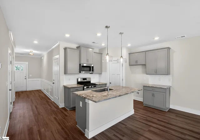Photo 2 of Townhouse for sale at 111 Grey Oak Trl, Greer, SC 29650 | MLS# 1593885 | Listing updated on 2026-09-17