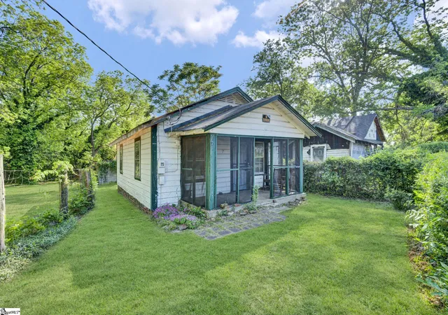 1st image of 7 Dobbs St, Greenville, SC 29605 | MLS# 1589446