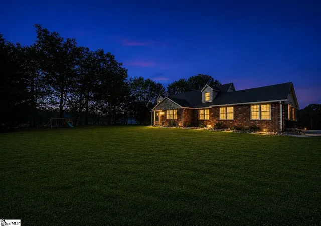 Homes for sale in Fountain Inn, SC | 859 Cooper Bridge Rd, Fountain Inn, SC 29644 | MLS# 1574527