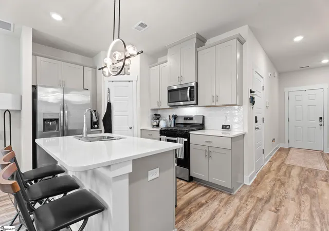 Photo 2 of Townhouse for sale at 434 Ellis Mill St, Simpsonville, SC 29680 | MLS# 1595923 | Listing updated on 2026-08-20