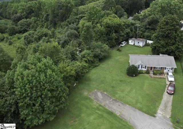 Photo 2 of Sale Pending at 1916 & 1920 Mark Ct, Spartanburg, SC 29301 | MLS# 1566932 | Listing updated on 2026-08-31