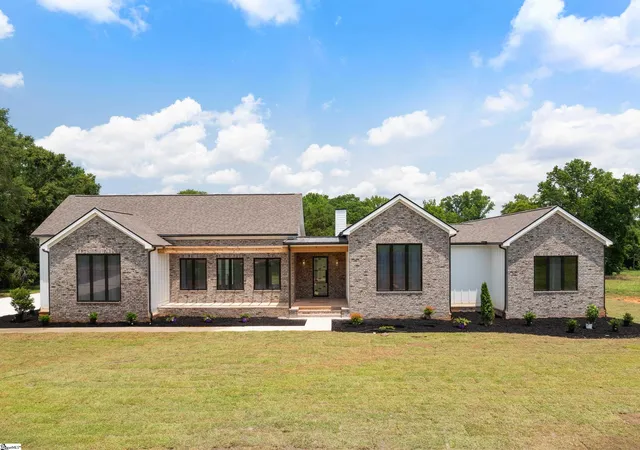 Homes for sale in Pelzer, SC | 774 Garrison Rd, Pelzer, SC 29669 | MLS# 1591011