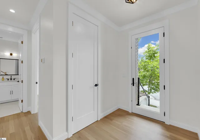 Photo 3 of Townhouse for sale at 611 N Main St #Unit 8, Greenville, SC 29601 | MLS# 1565941 | Listing updated on 2025-10-23