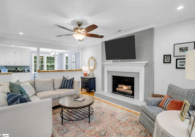 Photo 4 of Single family home for sale at 14 Scarlett St, Greenville, SC 29607 | MLS# 1599966 | Listing updated on 2026-09-16