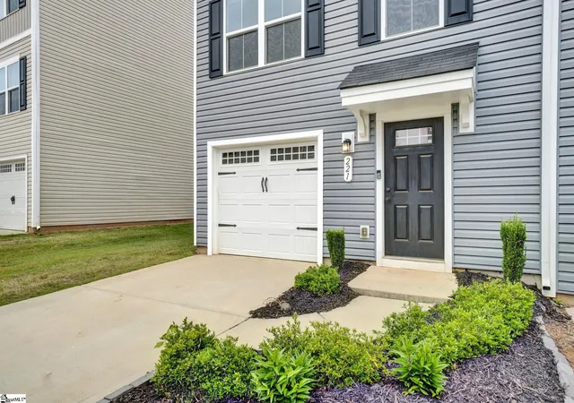 4th image of 221 Brooklane Ct, Easley, SC 29642 | MLS# 1591623