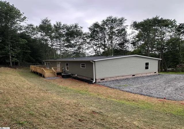 Photo 2 of Manufactured home for sale at 218 Sitton St, Liberty, SC 29657 | MLS# 1598244 | Listing updated on 2026-09-14