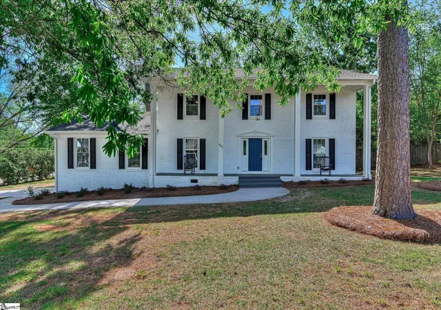 Photo 1 of Single family home for sale at 847 Hillcrest St, Edgefield, SC 29824 | MLS# 1595005 | Listing updated on 2026-06-26