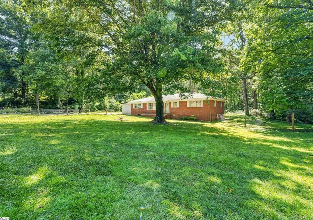 Photo 2 of Single family home for sale at 604 Belue Mill Rd, Landrum, SC 29356 | MLS# 1599047 | Listing updated on 2026-07-28