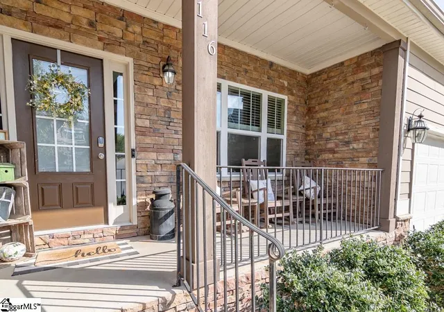 Photo 3 of Single family home for sale at 116 Jones Creek Ct, Anderson, SC 29621 | MLS# 1594050 | Listing updated on 2026-08-02