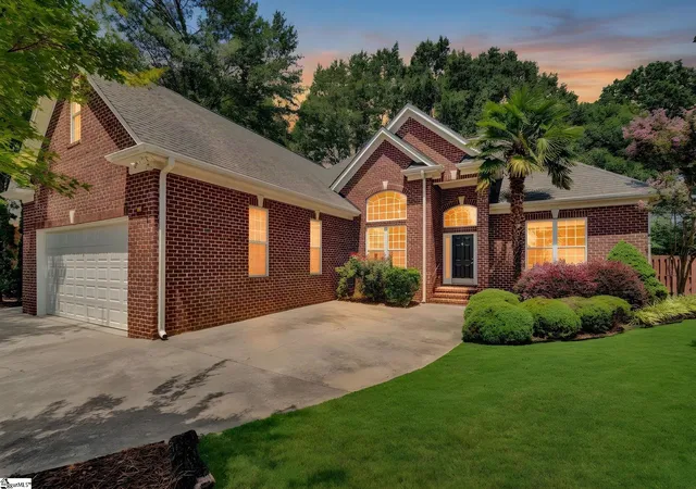 Photo 2 of Sale Pending at 115 Clairewood Ct, Greenville, SC 29615 | MLS# 1601163 | Listing updated on 2026-08-20