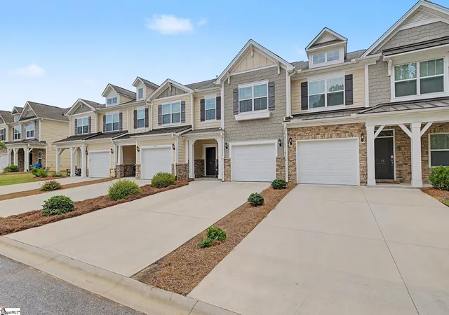 Photo 3 of Townhouse for sale at 31 Alkanet Wy, Greenville, SC 29607 | MLS# 1596985 | Listing updated on 2026-08-05