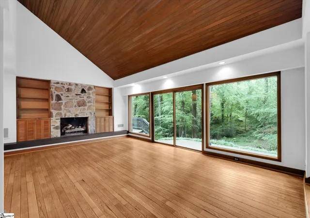 Photo 1 of Single family home for sale at 100 Brookside Wy, Greenville, SC 29605 | MLS# 1591446 | Listing updated on 2026-08-27