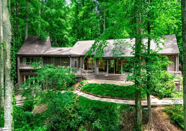 Photo 2 of Single family home for sale at 100 Brookside Wy, Greenville, SC 29605 | MLS# 1591446 | Listing updated on 2026-08-27