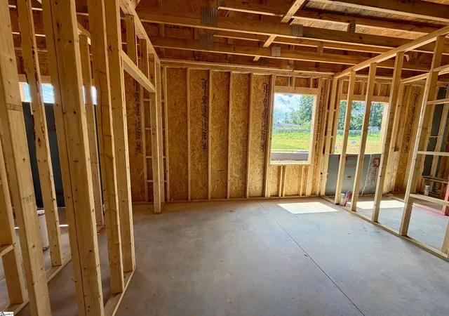 Photo 4 of Single family home for sale at 408 Metz Dr, Greenville, SC 29611 | MLS# 1598034 | Listing updated on 2026-09-16