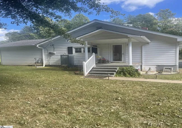 Photo 3 of Sale Pending at 947 Midway Rd, Pickens, SC 29671 | MLS# 1601064 | Listing updated on 2026-08-22