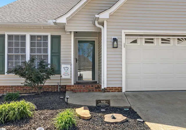 Photo 1 of Single family home for sale at 432 Rambling Rose Wy, Moore, SC 29369 | MLS# 1596416 | Listing updated on 2026-09-03
