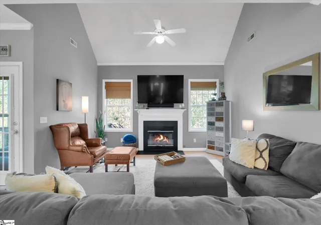 Photo 2 of Single family home for sale at 8 Coulter Ct, Greer, SC 29650 | MLS# 1599561 | Listing updated on 2026-09-03