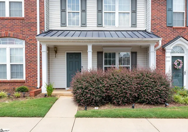 Photo 2 of Townhouse for sale at 154 Spring Crossing Cir, Greer, SC 29650 | MLS# 1599875 | Listing updated on 2026-09-17