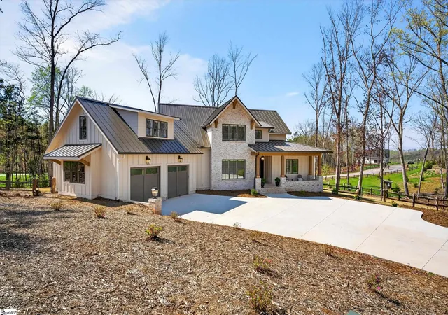 Photo 2 of Single family home for sale at 102 Waterfall Overlook Wy, Easley, SC 29640 | MLS# 1589249 | Listing updated on 2026-09-15