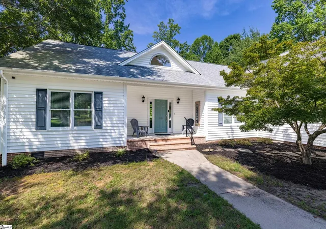 Photo 3 of Single family home for sale at 206 Petty Rd, Seneca, SC 29672 | MLS# 1601124 | Listing updated on 2026-09-04