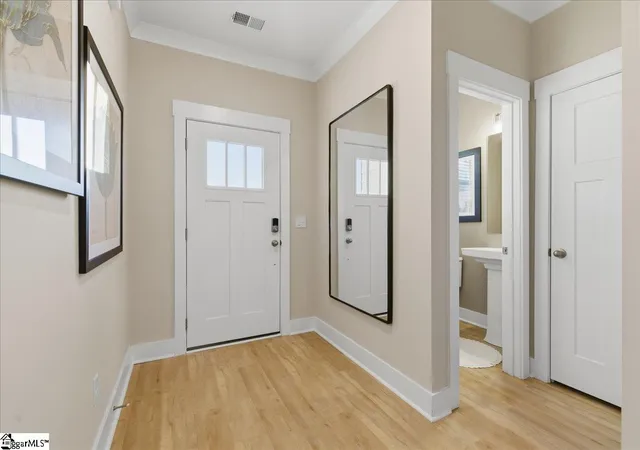 Photo 3 of Sale Pending at 1 Thurlow Ct, Greenville, SC 29615 | MLS# 1601479 | Listing updated on 2026-09-03