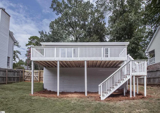 Photo 4 of Single family home for sale at 114 Brookview Cir, Greenville, SC 29605 | MLS# 1600244 | Listing updated on 2026-09-10