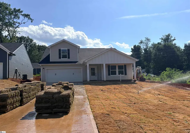 Photo 1 of Single family home for sale at 1843 Memorial Dr Ext #1, Greer, SC 29651 | MLS# 1590355 | Listing updated on 2026-09-04