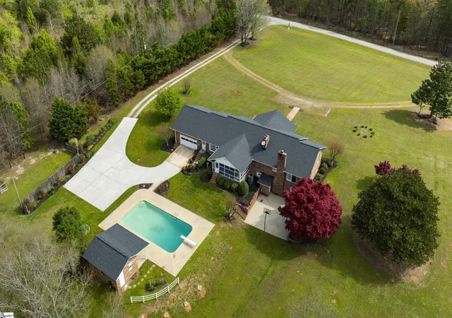 Photo 3 of Single family home for sale at 117 Hammond Rd, Simpsonville, SC 29680 | MLS# 1575861 | Listing updated on 2026-04-30