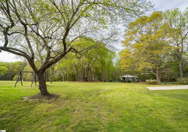 Photo 4 of Single family home for sale at 117 Hammond Rd, Simpsonville, SC 29680 | MLS# 1575861 | Listing updated on 2026-04-30