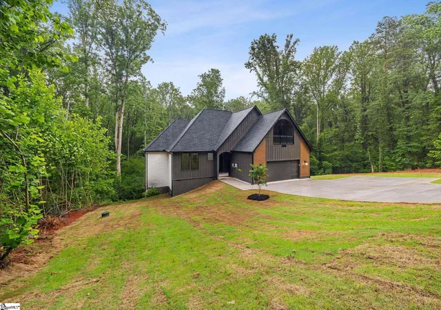 4th image of 112 Singing Pines Dr, Greenville, SC 29611 | MLS# 1593171