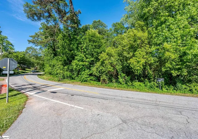 Photo 3 of Land for sale at 0 Mohawk Dr, Greenville, SC 29609 | MLS# 1595703 | Listing updated on 2026-06-23