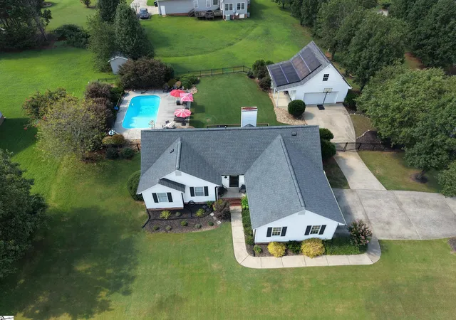Photo 3 of Single family home for sale at 101 Quarternein Ct, Piedmont, SC 29673 | MLS# 1600590 | Listing updated on 2026-08-27