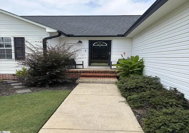 Photo 4 of Single family home for sale at 101 Quarternein Ct, Piedmont, SC 29673 | MLS# 1600590 | Listing updated on 2026-08-27