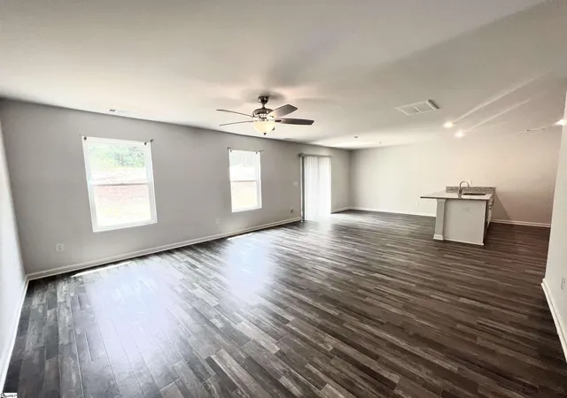 Photo 3 of Single family home for sale at 618 Farmstead Trl, Inman, SC 29349 | MLS# 1593404 | Listing updated on 2026-08-09