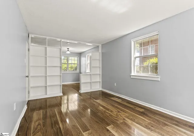 Photo 4 of Condo for sale at 11 Faris Cir, Greenville, SC 29605 | MLS# 1587505 | Listing updated on 2026-07-17