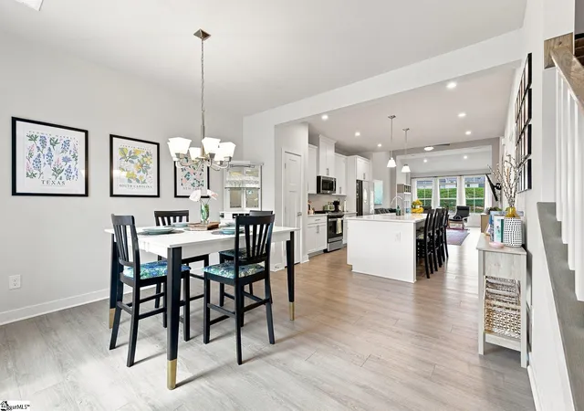 Photo 3 of Townhouse for sale at 44 Moss Hollow Wy, Simpsonville, SC 29680 | MLS# 1599892 | Listing updated on 2026-09-15