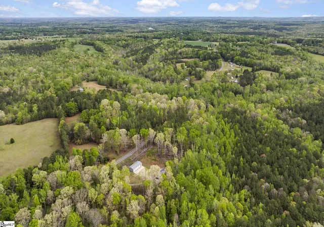 Photo 4 of House for sale at 10795 Hwy 252, Ware Shoals, SC 29692 | MLS# 1587501 | Listing updated on 2026-08-21