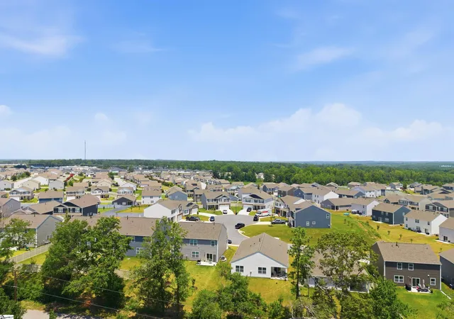 Photo 4 of Single family home for sale at 613 Bayridge Rd, Simpsonville, SC 29680 | MLS# 1600396 | Listing updated on 2026-08-12